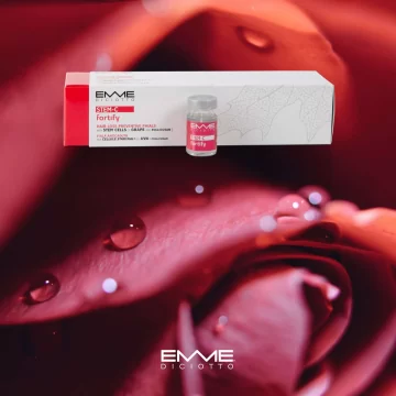 Emmediciotto Trattamento anticaduta STEM-C 8 fiale da 10ml Emmediciotto Trattamento anticaduta STEM-C 8 fiale da 10ml