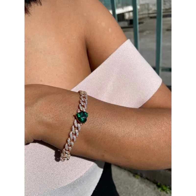 Bracciale in Argento 925 con Finitura in Oro Rosa, Zirconi e Gemma Verde a Forma di Cuore Bracciale in Argento 925 con Finitura in Oro Rosa, Zirconi e Gemma Verde a Forma di Cuore