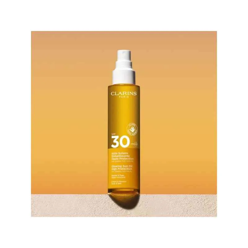 Clarins Glowing Sun Oil High Protection SPF30 Water Resistant 150ml Clarins Glowing Sun Oil High Protection SPF30 Water Resistant 150ml