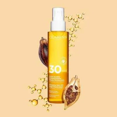 Clarins Glowing Sun Oil High Protection SPF30 Water Resistant 150ml Clarins Glowing Sun Oil High Protection SPF30 Water Resistant 150ml