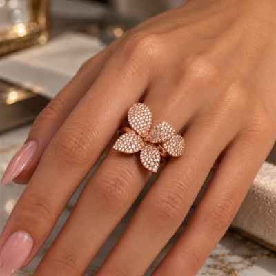 Anello Donna Fiore in Argento 925 Rosé con Pietre Bianche – Regolabile