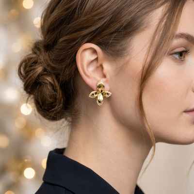 Orecchini Donna a Farfalla in Argento 925 Dorato con Pietre Bianche Orecchini Donna a Farfalla in Argento 925 Dorato con Pietre Bianche