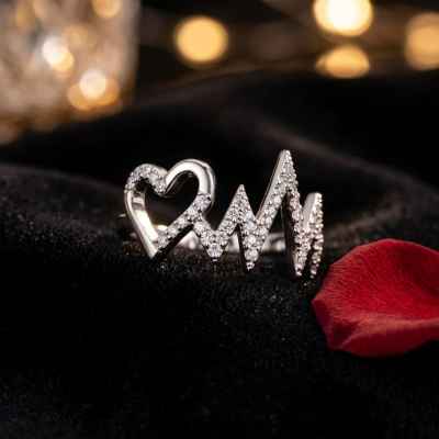 Anello Donna Cuore e Battito in Argento 925 con Pietre Bianche