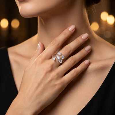 Anello Donna Cinque Gocce Regolabile in Argento 925 con Pietre Bianche Anello Donna Cinque Gocce Regolabile in Argento 925 con Pietre Bianche