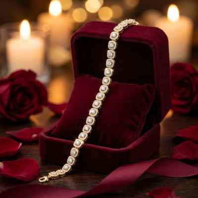 Bracciale Donna Magic Quadro in Argento 925 Dorato con Zirconi Bracciale Donna Magic Quadro in Argento 925 Dorato con Zirconi
