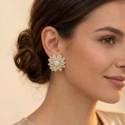 Orecchini Donna Fiore Loto in Argento 925 Dorato con Zirconi Orecchini Donna Fiore Loto in Argento 925 Dorato con Zirconi